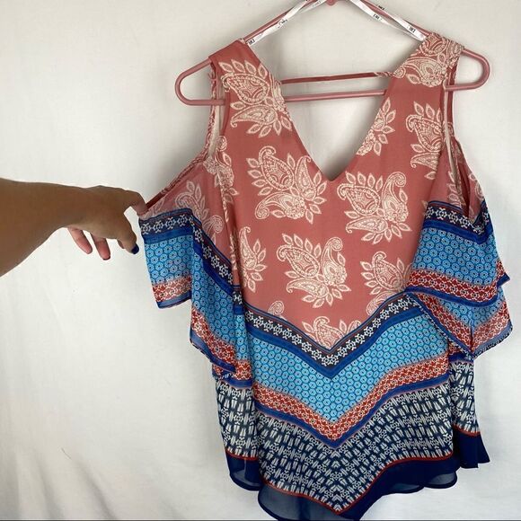 Cold shoulder blouse   - Picture 5 of 6